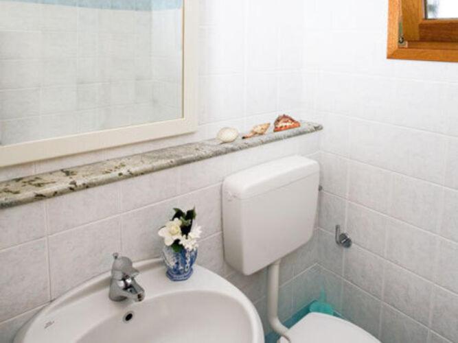 Terraced House In The Ca' Del Pino Holiday Complex With Communal Pool In Bibione Exterior foto